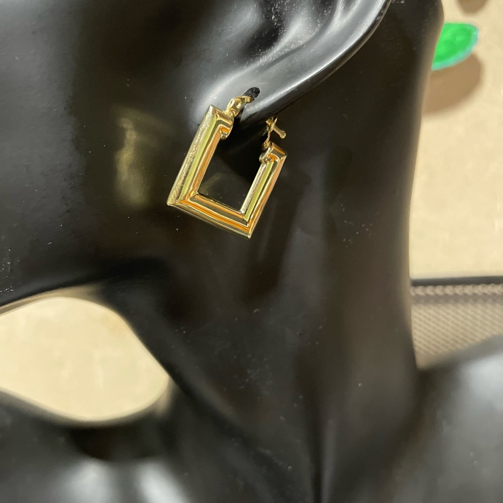 18k solid gold